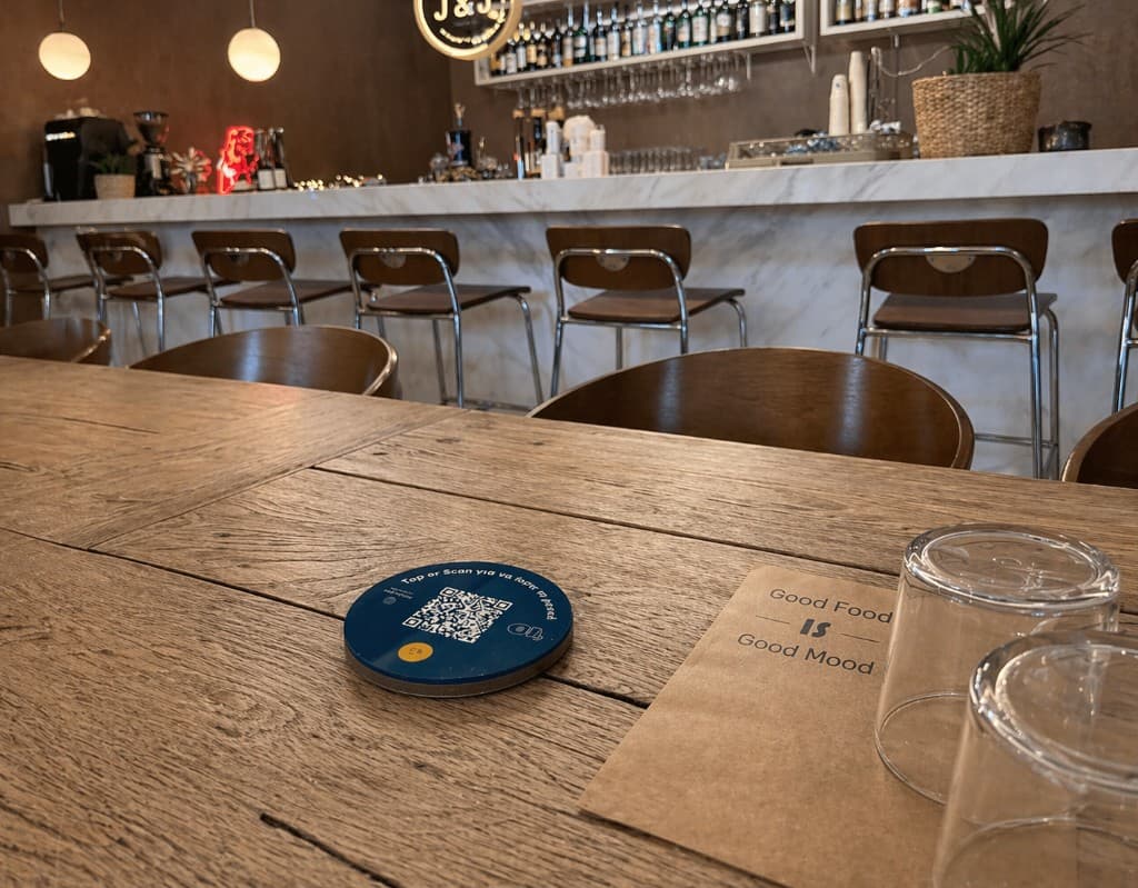 Jerry's, Γέρακας   ψηφιακό μενού meal reveal με QR στο τραπέζι